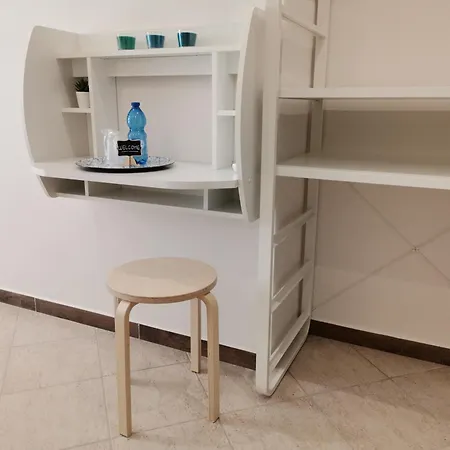 Oda ve Kahvaltı Le Metro Carini