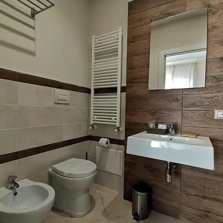 Le Metro 3* كاريني