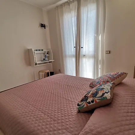 Le Metro فندق مبيت وإفطار كاريني