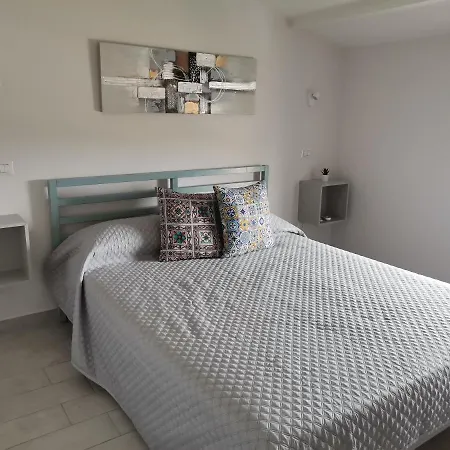 Bed & Breakfast Le Metro Carini